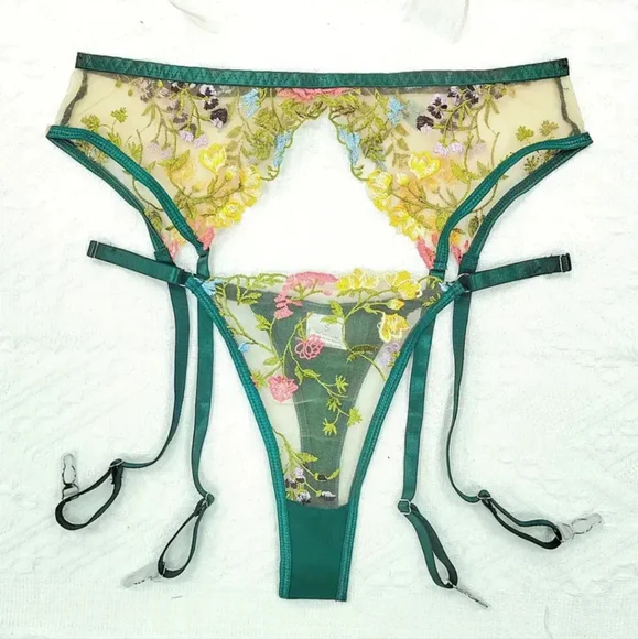 💖 Embroidery Lingerie Set 💖 - Picture 5 of 5